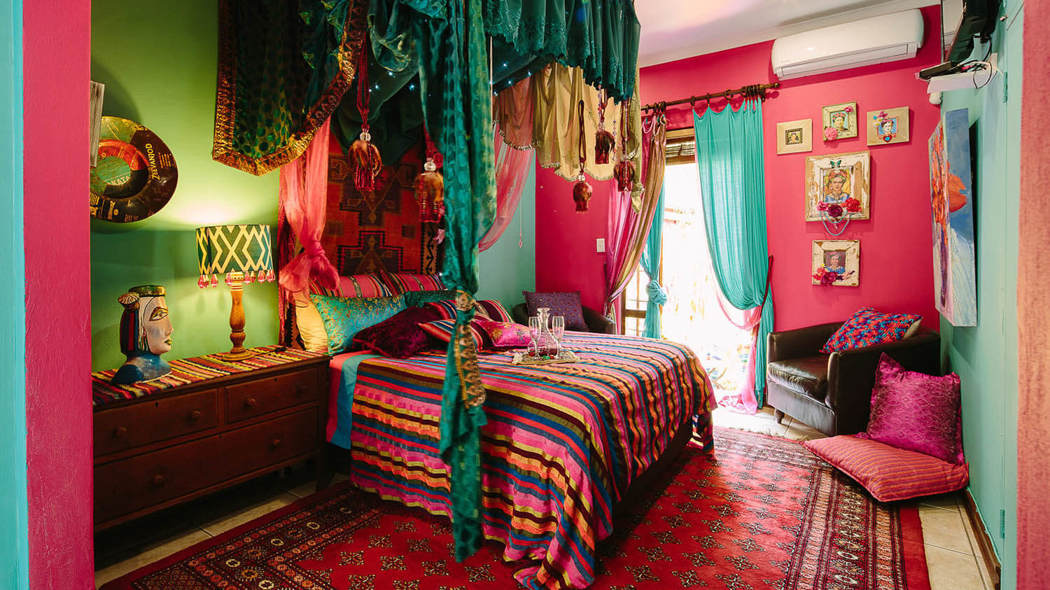 Frida Kahlo Bedroom and Bed